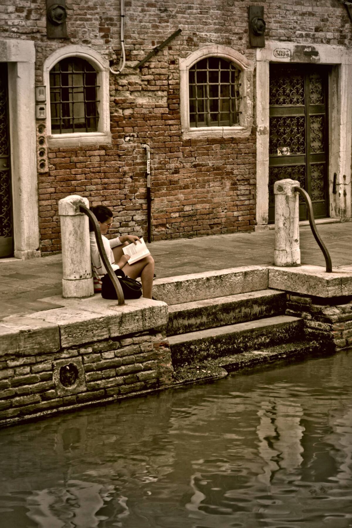 Frequentare l'università a Venezia può anche significare il dover studiare in questa biblioteca...